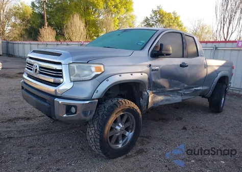 2016 Toyota Tundra Sr5 5.7L V8 z USA, uszkodzony, nr VIN 5TFUW5F18GX518131